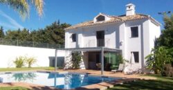 Villa for sale in Guadalmina Baja