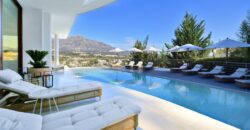 Exceptional seven bedroom villa for sale in Nueva Andalucia.