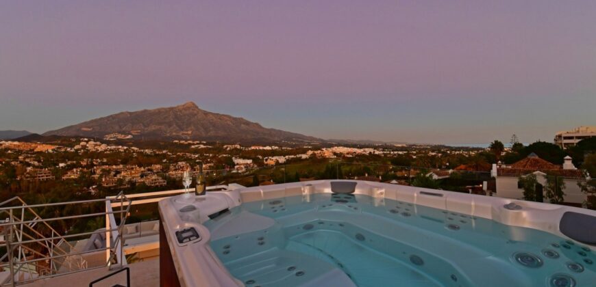 Exceptional seven bedroom villa for sale in Nueva Andalucia.