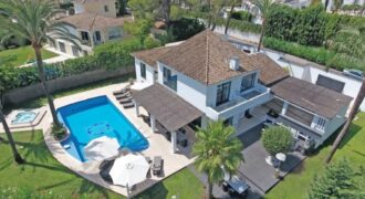 Modern 5 bedroom Villa in Nueva Andalucia