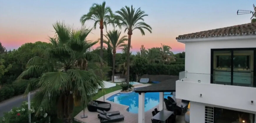 Modern 5 bedroom Villa in Nueva Andalucia