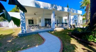 10 bedroom Villa in Nagueles, Marbella