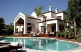 Stunning 6 Bedroom Villa Front Line Golf