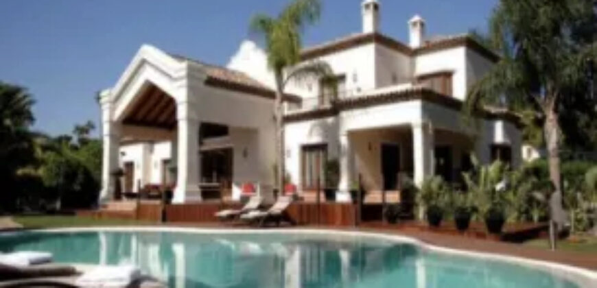 Stunning 6 Bedroom Villa Front Line Golf