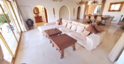 Charming large 4 bedroom villa in Las Brisas with panoramic views of La Concha