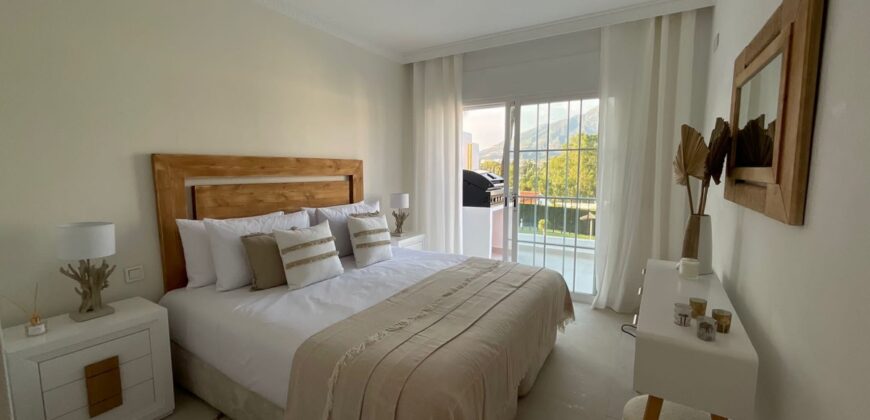 Welcome to our luxurious rental property located a short walk from Puerto Banus