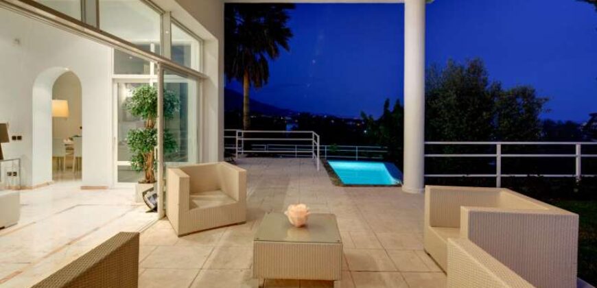 Villa located on the hills overlooking La Concha , the Golf Valley, Puerto Banus, the Mediterranean and the African coastline.