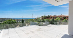 Exquisite South-Facing Villa with Panoramic Views in Los Flamingos Golf