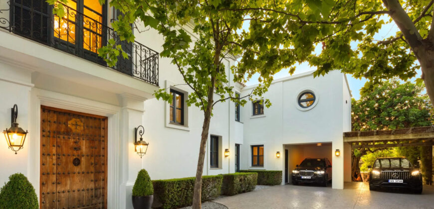 Elegant luxury villa located in the most exclusive area of Marbella