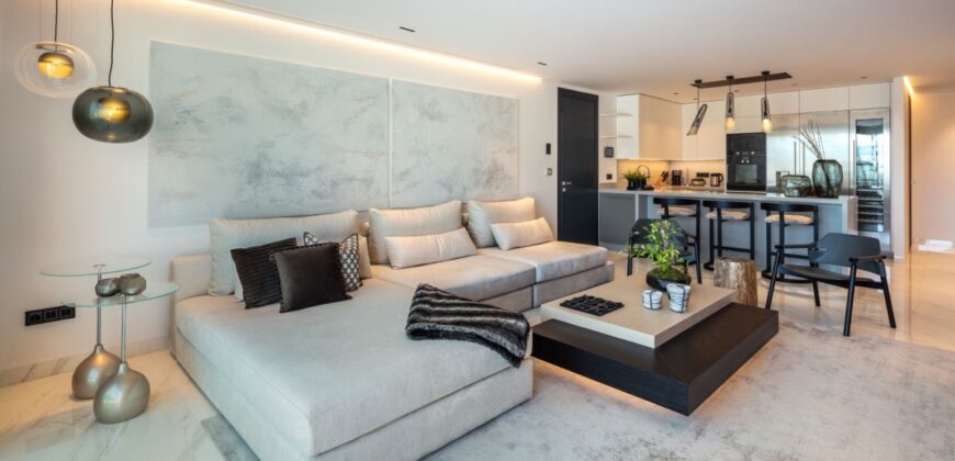 Sleek Apartment I Puerto Banus Marina