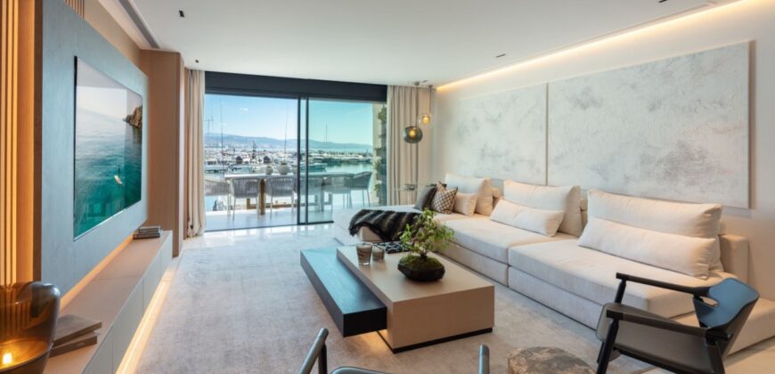 Sleek Apartment I Puerto Banus Marina