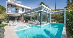 Sophisticated Luxury on Marbella’s Golden Mile: A Contemporary Masterpiece in Casablanca