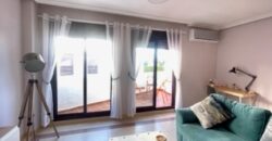 Spacious 2-Bed Apartment Steps from Aloha’s Vibrant Scene and Moments from Puerto Banus