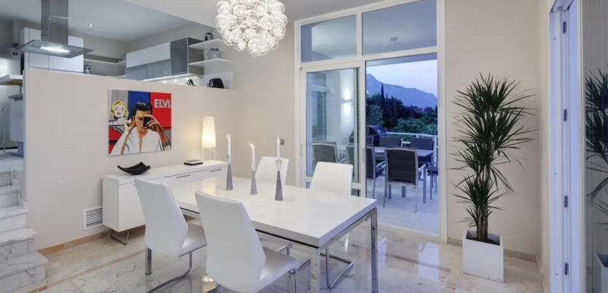 Beautiful fully renovated 5 bedroom villa in La Quinta