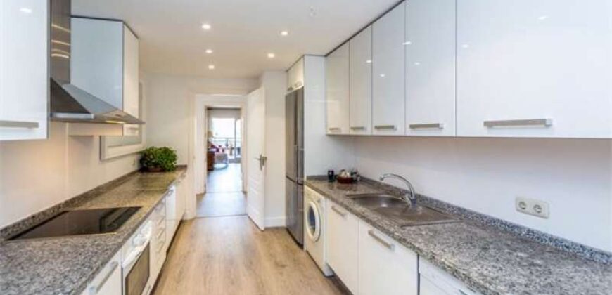 Spectacular middle floor apartment completely remodeled and professionally designed