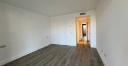 Spectacular middle floor apartment completely remodeled and professionally designed