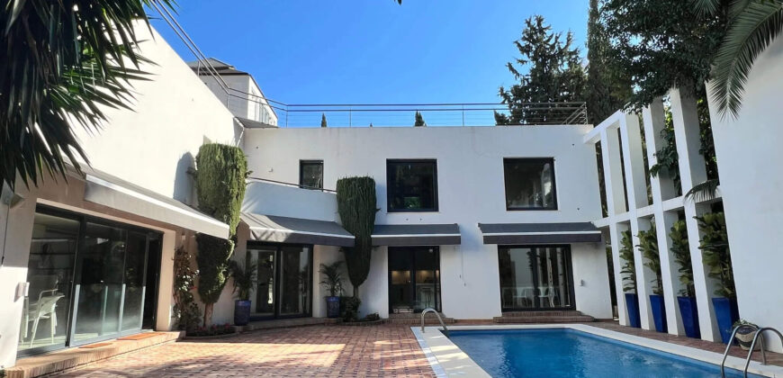 Contemporary Elegance: Luxurious 4-Bedroom Haven in Exclusive Marbella