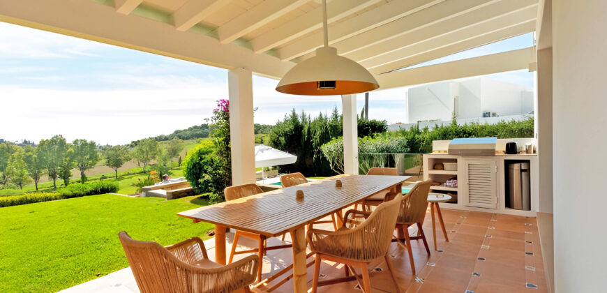 Charming Andalusian Villa on El Paraiso Alto Golf Course: Renovated Luxury with Modern Comforts