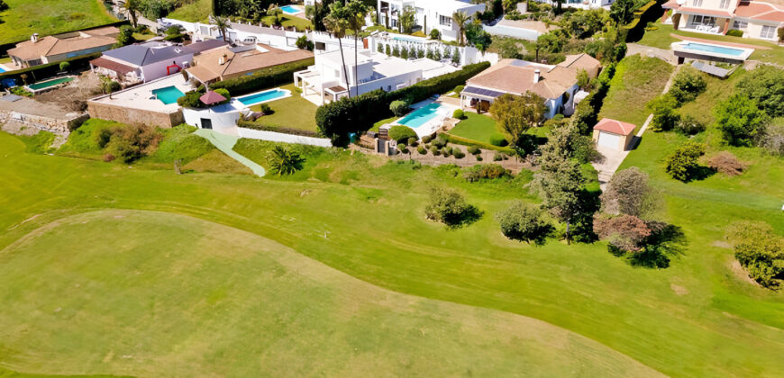 Charming Andalusian Villa on El Paraiso Alto Golf Course: Renovated Luxury with Modern Comforts