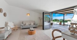 Recently Renovated Villa in Estepona’s Scenic Landscape