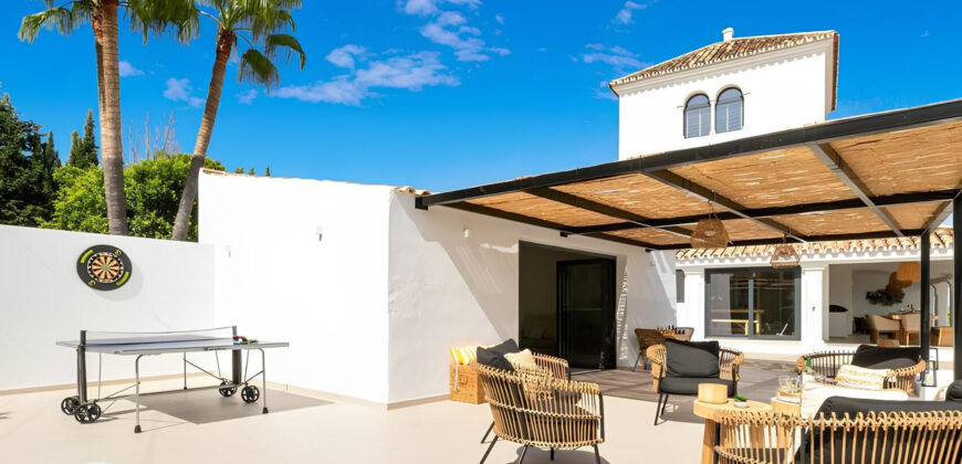 Recently Renovated Villa in Estepona’s Scenic Landscape