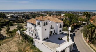 Fully Renovated 5-Bedroom Villa with Spectacular Views in Monte Halcones