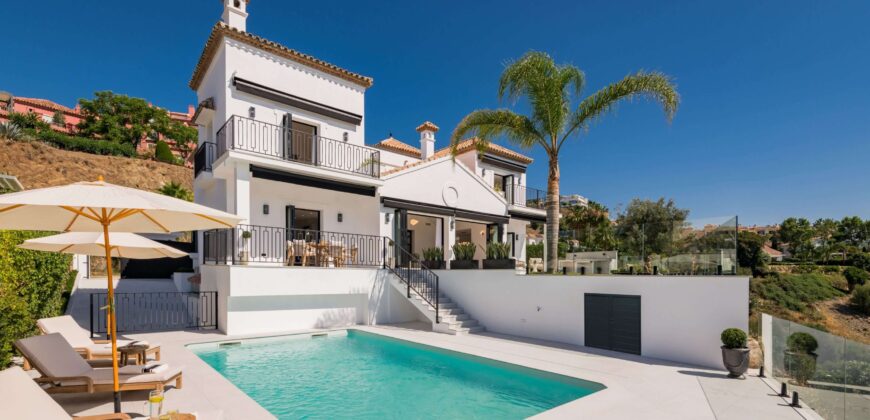 Fully Renovated 5-Bedroom Villa with Spectacular Views in Monte Halcones