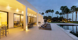 Breathtaking Frontline Beach Villa for your Holiday stay