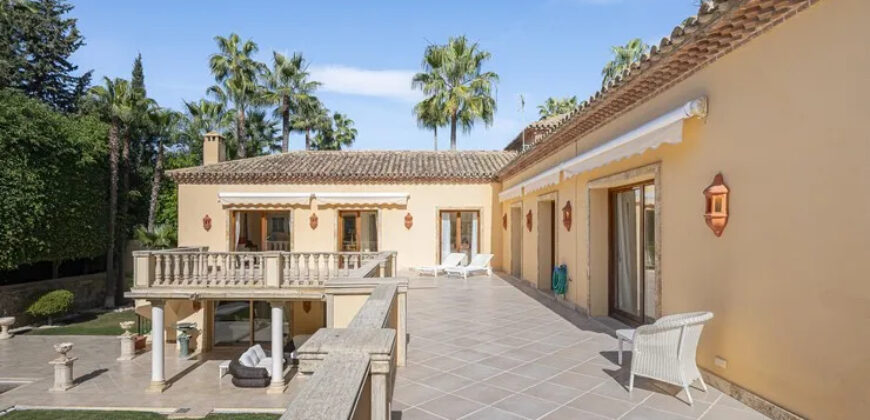 Spacious & Elegant Villa In Las Brisas