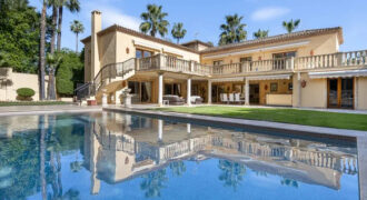 Spacious & Elegant Villa In Las Brisas