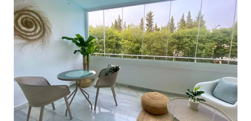 Spacious 4 bedroom modern apartment close to all amenities