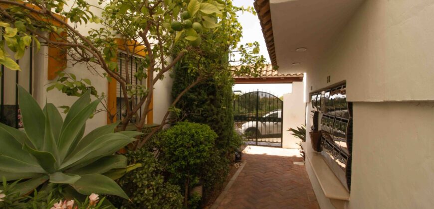 Exclusive 3-Bedroom Property for Sale in Los Monteros