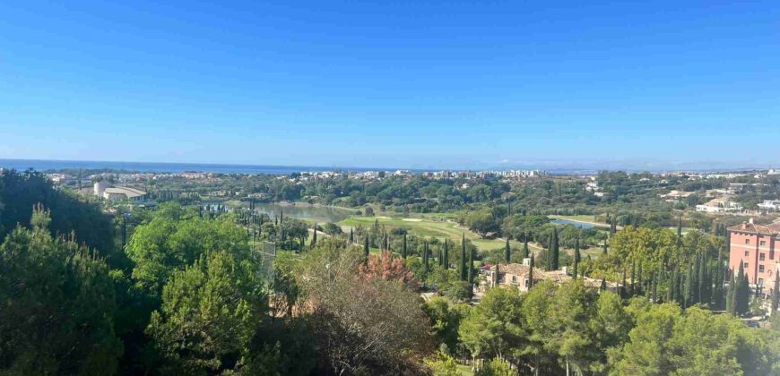 Luxurious Duplex Penthouse in Los Flamingos Marbella