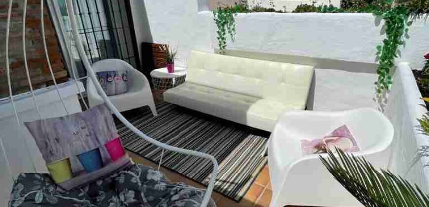 Fantastic 2 Bed Duplex with Sea Views in El Paraiso, Estepona