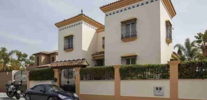 Coastal Family Villa Near Puerto Banus