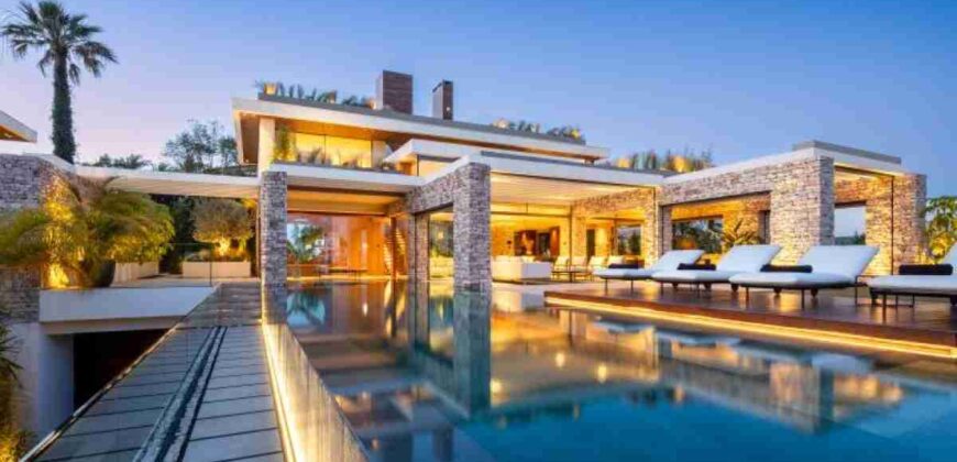 Stunning 5 Bedroom Villa Just Steps from Puerto Banus