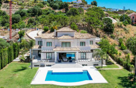 Stunning 6-bed Villa: Monte Mayor Country Club Marbella