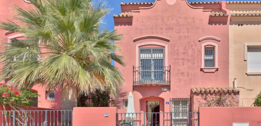 Beautiful 3 bed Townhouse for Long Term rental, Marbella next to Le Roche