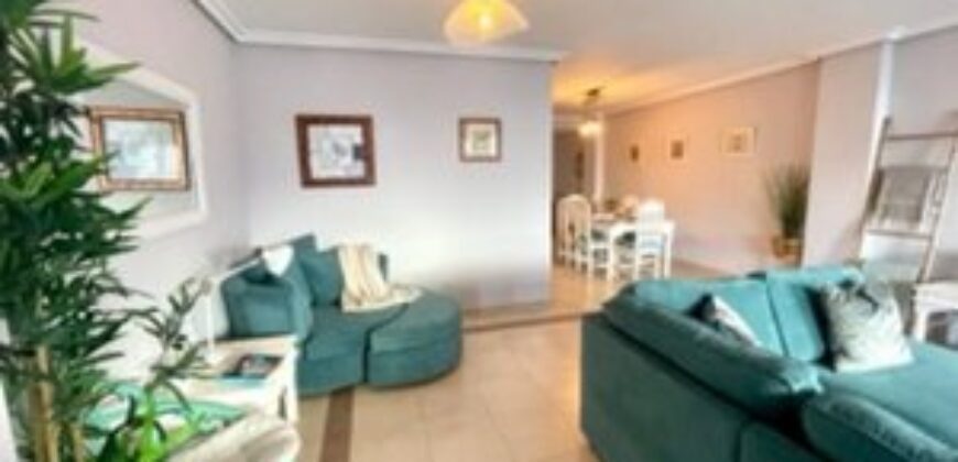 Long-Term Rental: Spacious 2-Bedroom Apartment in La Maestranza, Aloha, Prime Marbella Location