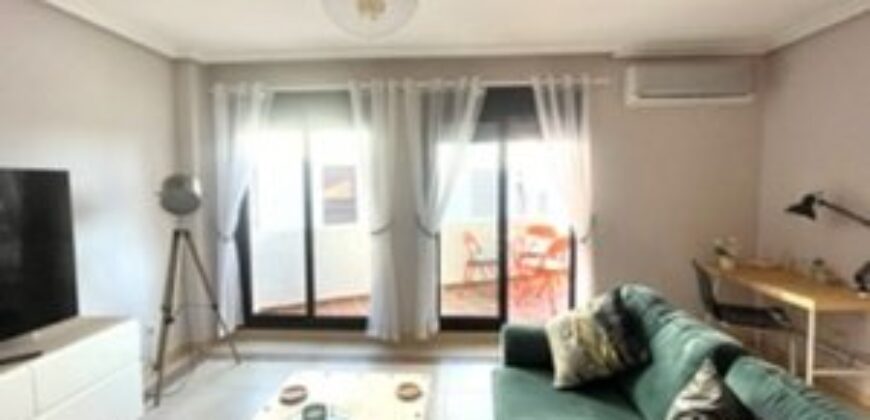 Long-Term Rental: Spacious 2-Bedroom Apartment in La Maestranza, Aloha, Prime Marbella Location