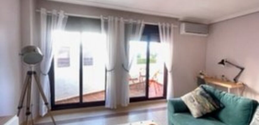 Long-Term Rental: Spacious 2-Bedroom Apartment in La Maestranza, Aloha, Prime Marbella Location