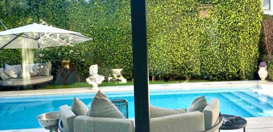 **Stunning Modern Villa in Monte Biarritz**